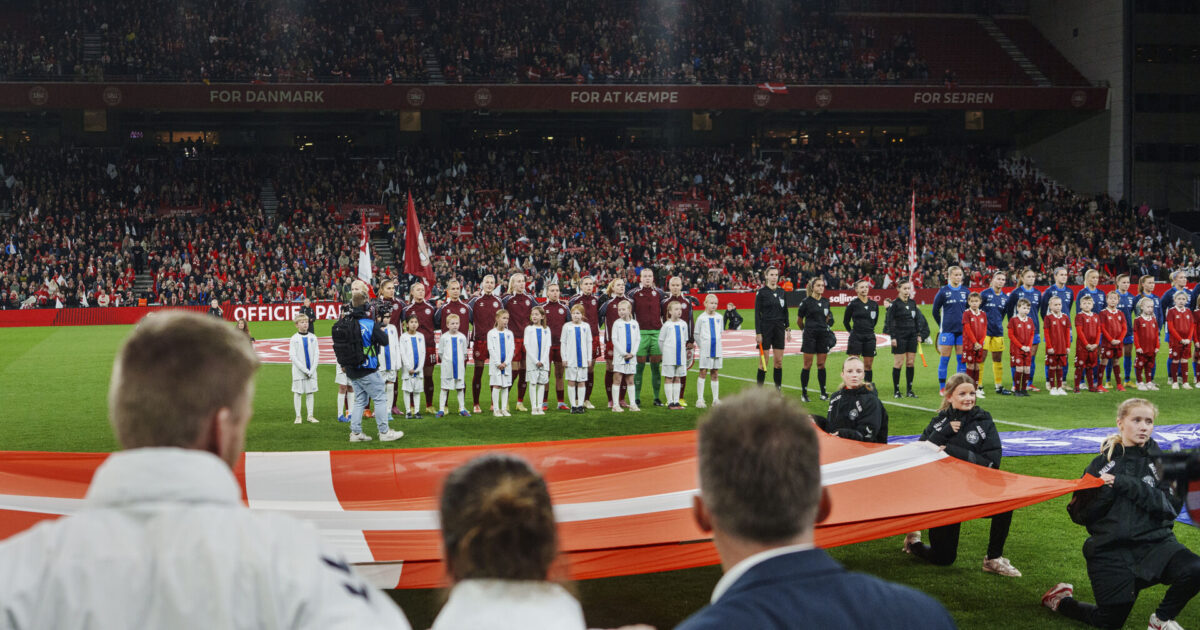 Kvindelandsholdet indtager Parken i VM-jagt Foto: Liselotte Sabroe/Ritzau Scanpix