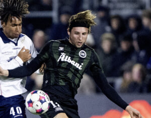 Niemiec med bolden mod AGF