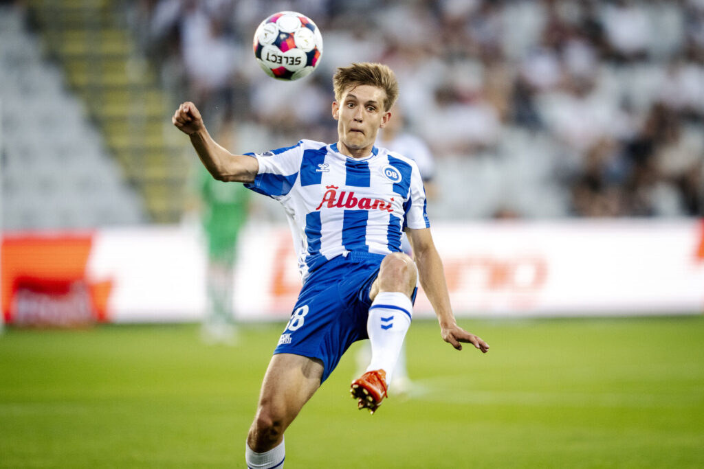 Max Ejdum i aktion for OB.