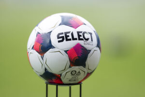 Et billede af en fodbold