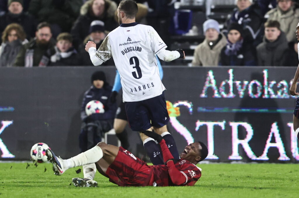 Kampbilled fra semifinalen mellem AGF og FC Midtjylland.