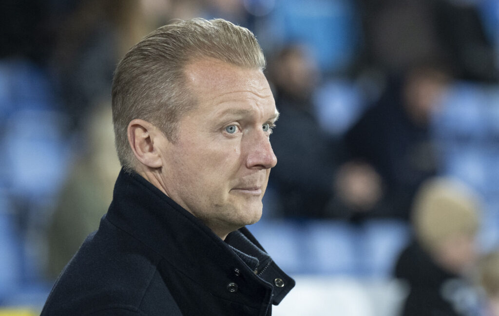 Søren Pedersen kigger sig over skulderen