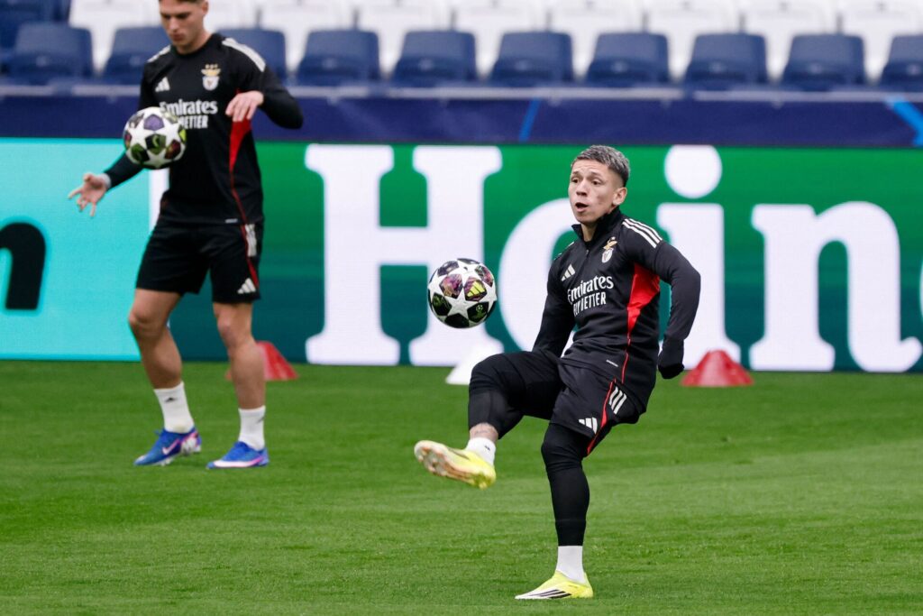Gianluca Prestianni under træningen på Bernabeu forud for Champions League-opgøret.