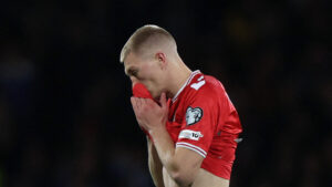 Eintracht Frankfurts Rasmus Nissen Kristensen i aktion for Danmark