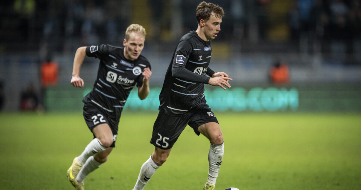 Thomas Thomasberg snupper profil i Superligaen Foto: Sebastian Elias Uth/Ritzau Scanpix