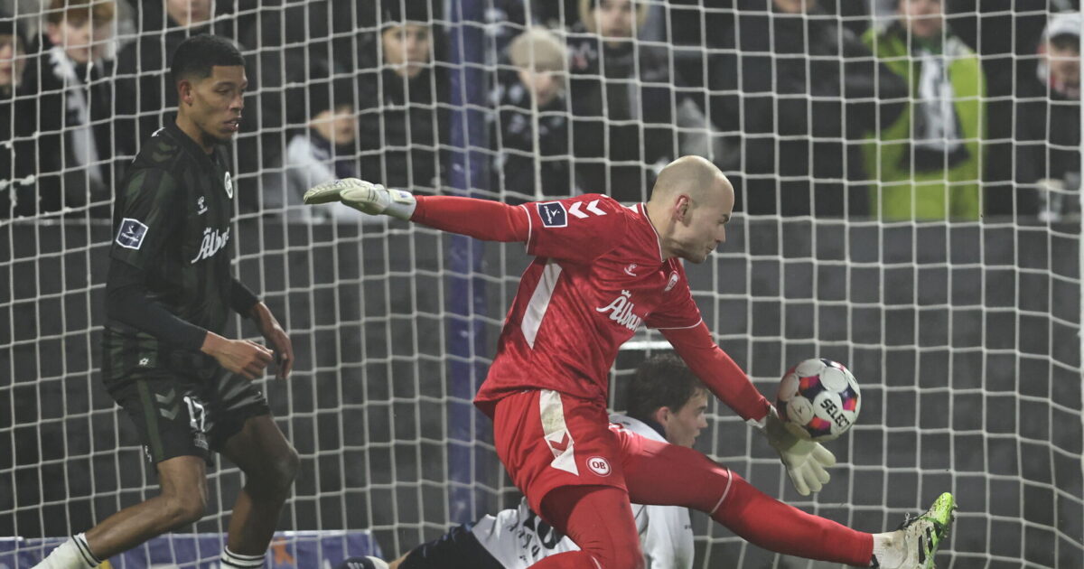 Skuffet OB-keeper: Vi spiller jo ikke en god kamp Foto: Mikkel Berg Pedersen/Ritzau Scanpix