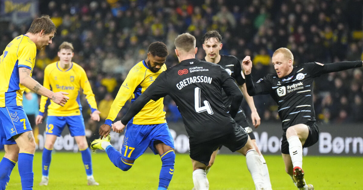 Ét lyspunkt for Brøndby i ny dyster forestilling Foto: Sebastian Elias Uth/Ritzau Scanpix
