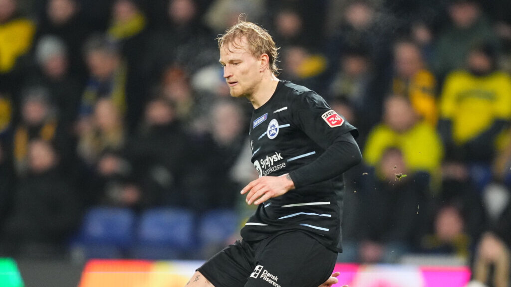 Sønderjyske Magnus Jensen i kamp mod Brøndby