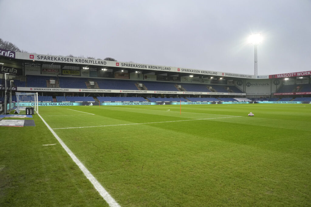 Cepheus Park i Randers uden tilskuere på lægterne