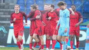 FC Fredericias spiller jubler efter en scoring mod Randers.
