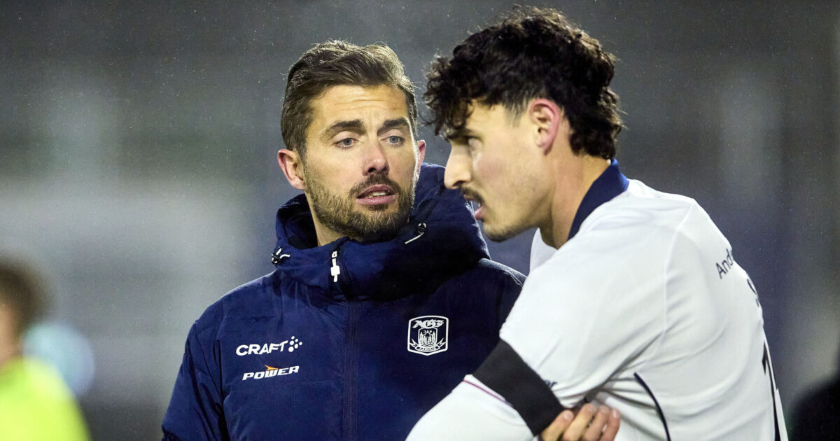 AGF-chef forklarer: Derfor blev Mortensen bænket Foto: Mikkel Berg Pedersen/Ritzau Scanpix