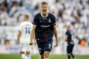 AGF's Frederik Tingager jubler under kamp mod FC København.