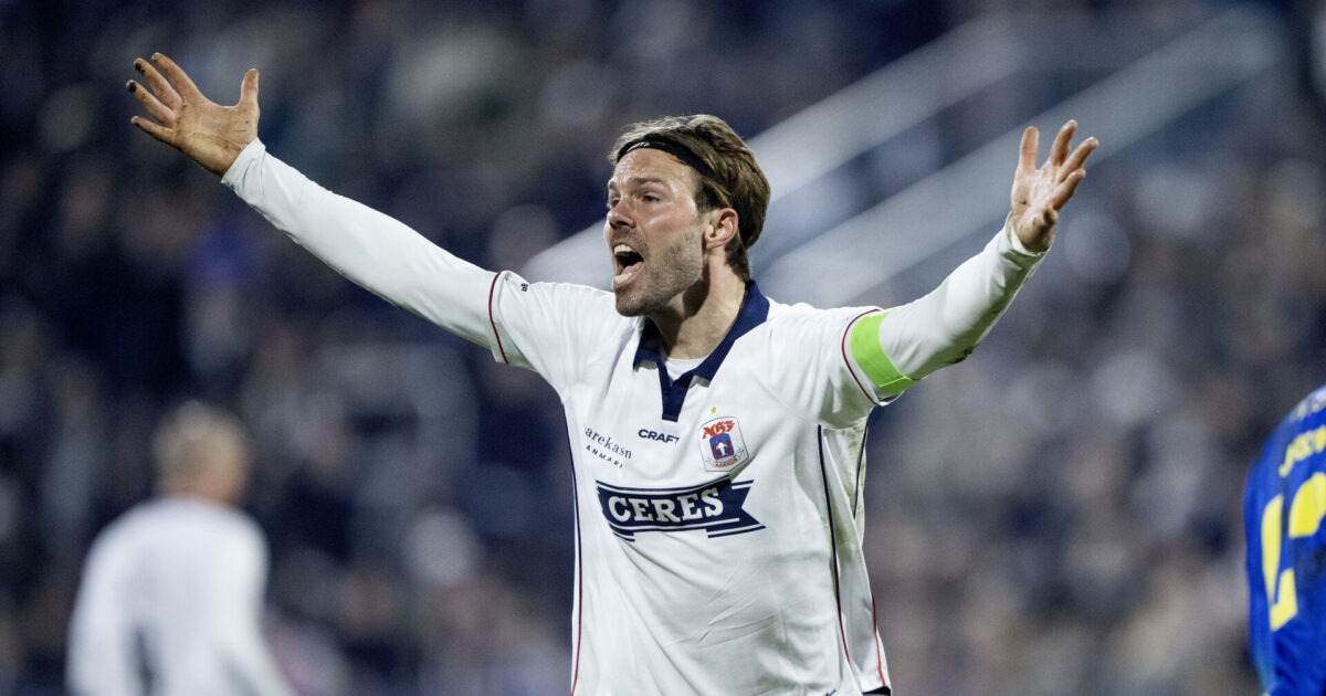 På tavlen i testkamp: Målene skal nok komme Foto: Bo Amstrup/Ritzau Scanpix