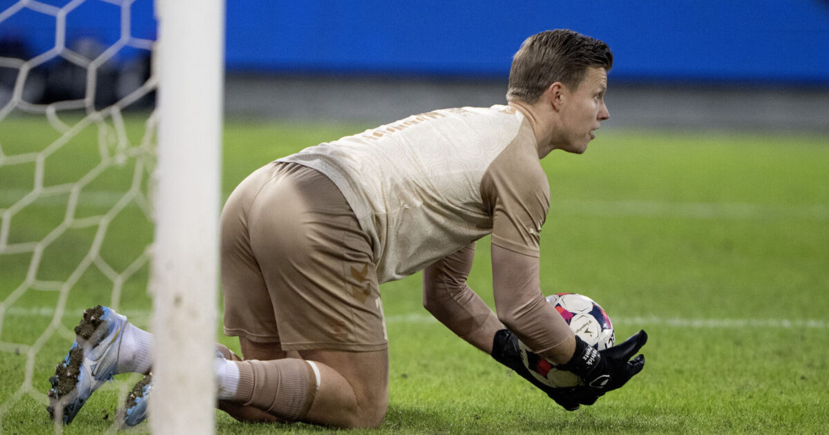 To Superliga-profiler mødes: Èn starter, én bænkes Foto: Bo Amstrup/Ritzau Scanpix