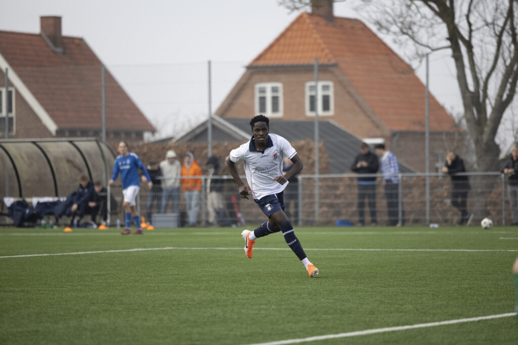 James Bogere i U19 kamp for AGF