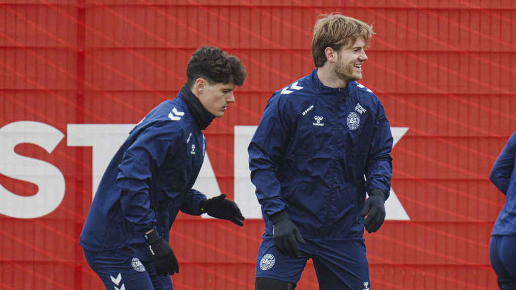 Joachim Andersen og Christian Nørgaard træner med Danmark