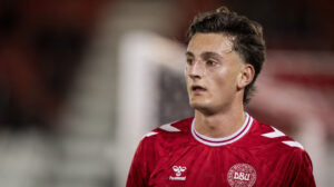 BK Häckens Silas Andersen i aktion for Danmark