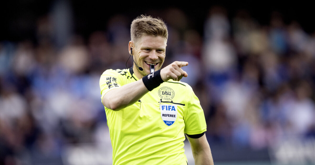 Dommer forklarer: Derfor fik Brøndby ikke rødt kort Foto: Bo Amstrup/Ritzau Scanpix