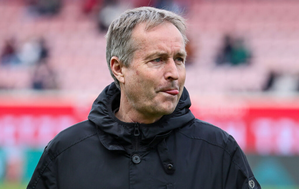 Kasper Hjulmand under en kamp i spidsen for Bayer Leverkusen.