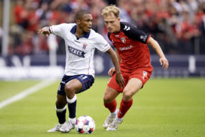 AGF's Gift Links i aktion mod Fredericia i Superligaen.