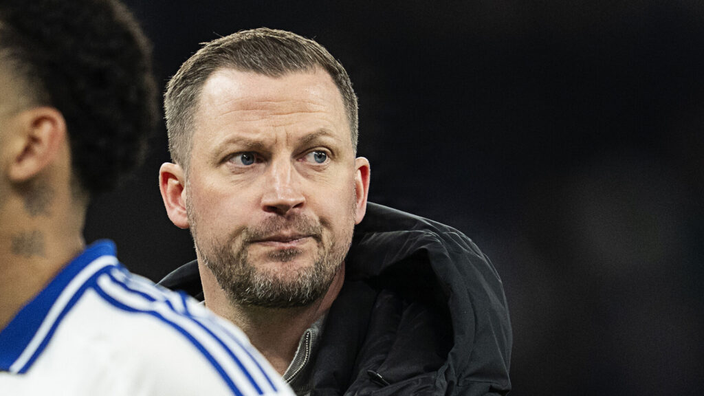 Jacob Neestrup med sammenbidt mine.