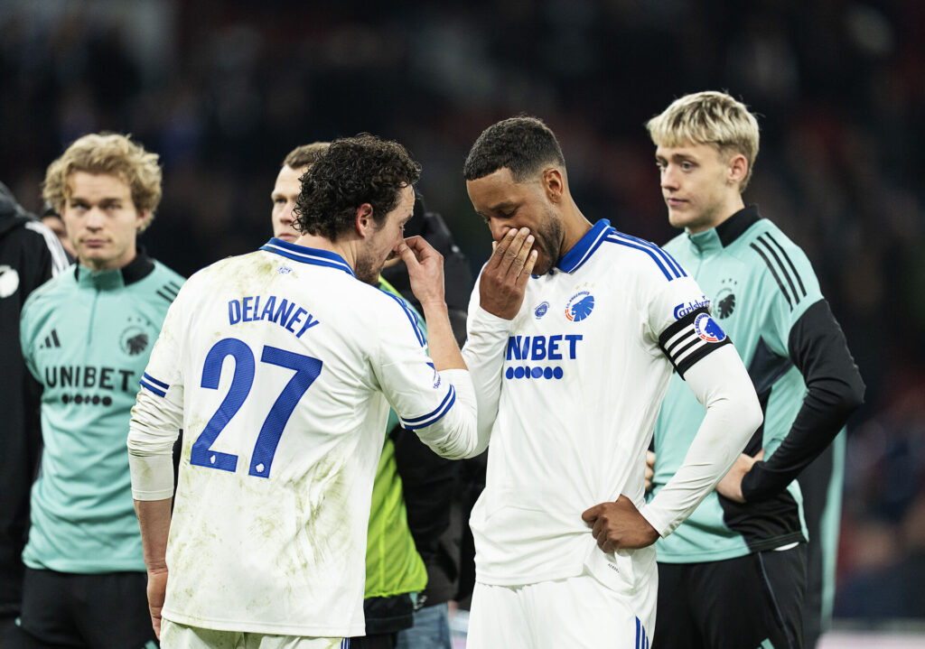 Thomas Delaney taler med Mathias Zanka