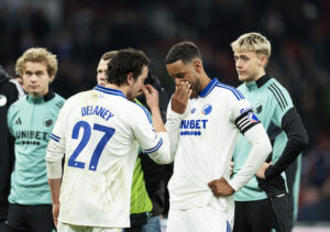 Thomas Delaney taler med Mathias Zanka