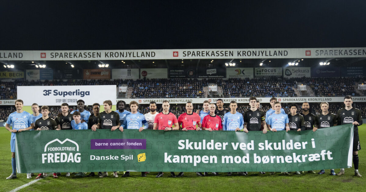 FodboldtrøjeFredag sætter rekord Foto: Bo Amstrup/Ritzau Scanpix