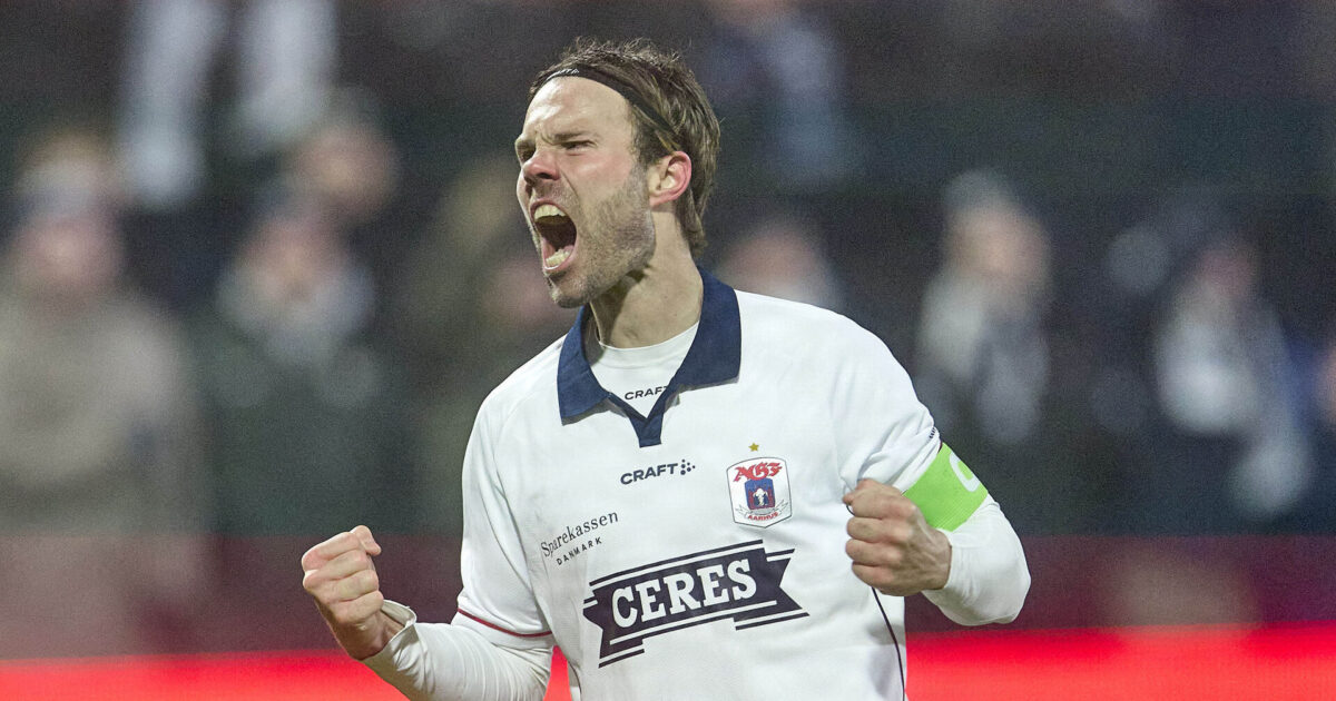 Så du det? FCM klippede AGF-trøje ud Foto: Mikkel Berg Pedersen/Ritzau Scanpix