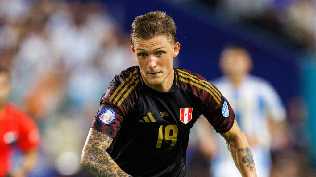 Oliver Sonne i aktion for Peru