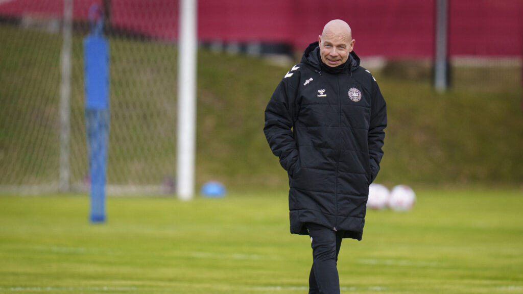 Brian Riemer til landsholdstræning.