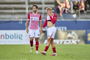 Benjamin Tiedemann og Marc Nielsen kigger frustreret ud til siden