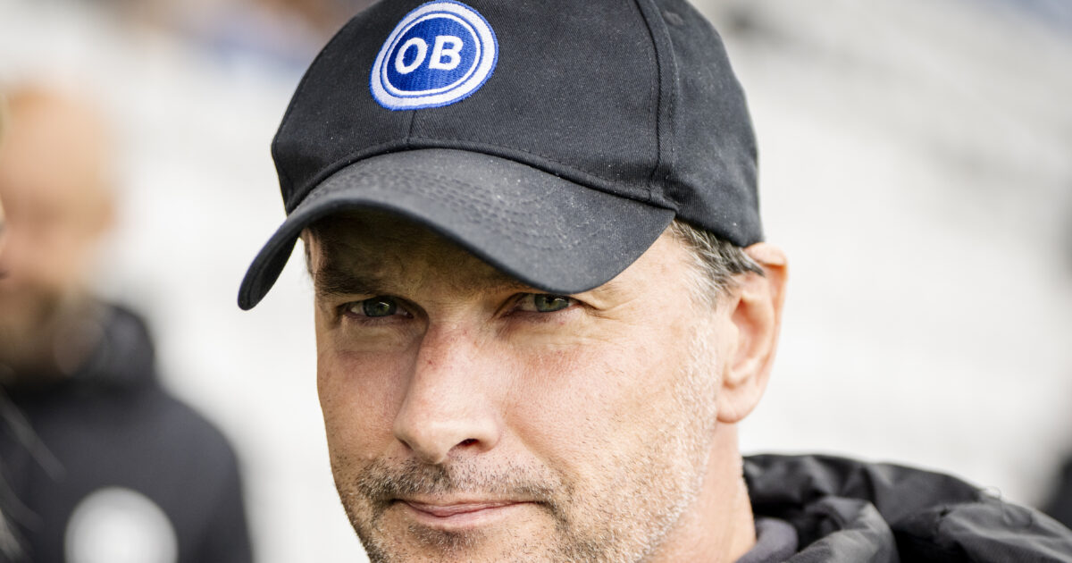 Tidligere Superliga-boss i spil til trænerjob OBs cheftræner Søren Krogh før NordicBet Liga-kampen mellem OB og FC Fredericia på Nature Energy Park i Odense, lørdag den 3. maj 2025.