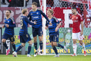 Pedro Ganchas jubler over en scoring