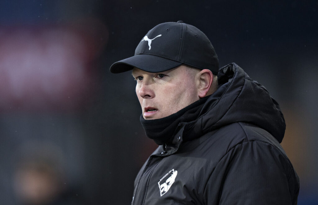 Rasmus Bertelsen kigger ud i luften