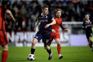 Mathias Greve med bolden mod Fredericia