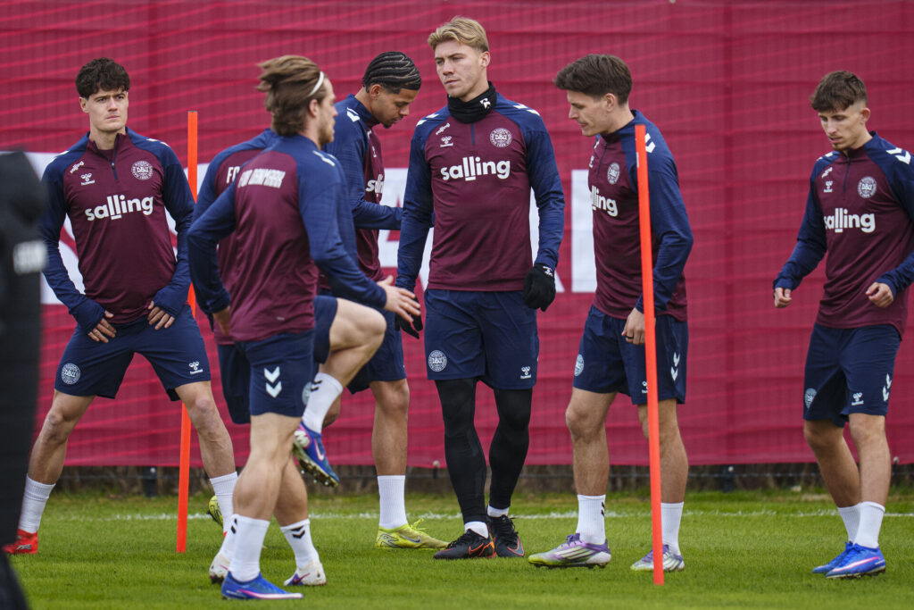 Rasmus Højlund til træning for det danske landshold.