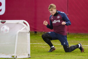 Rasmus Højlund under en træning med landsholdet.