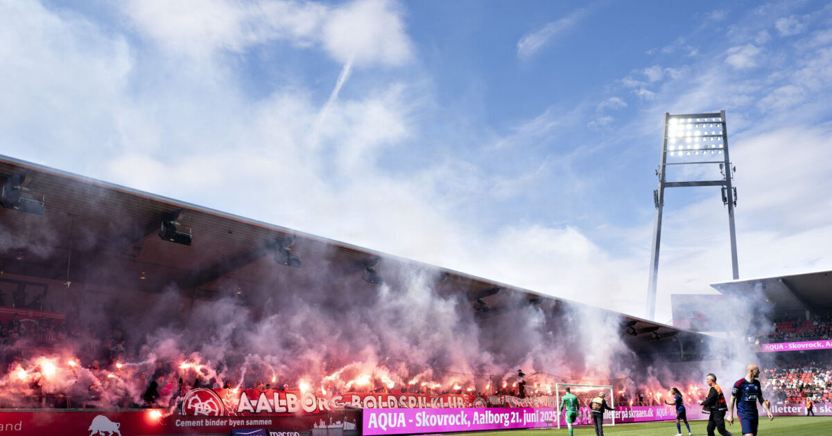 Bøde: Lokalopgør kostede AaB dyrt på og uden for banen Foto: Henning Bagger/Ritzau Scanpix