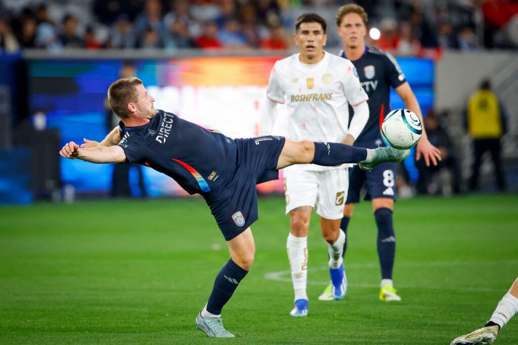 Anders Dreyer under San Diegos kamp mod Toluca.