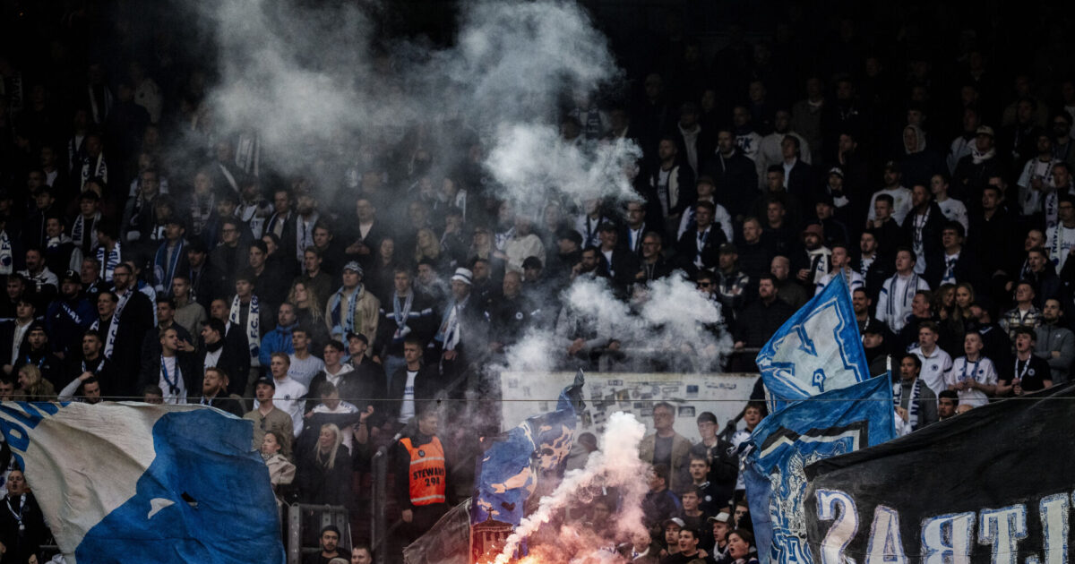 FCK melder udsolgt til pokalfinale Sektion 12 under 3F Superliga-kampen mellem FC København og AGF i Parken i København, mandag den 21. april 2025.