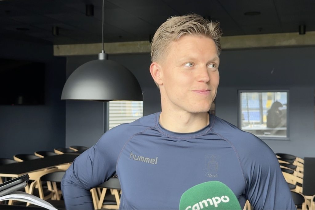 Patrick Pentz foran Campo mikrofonen