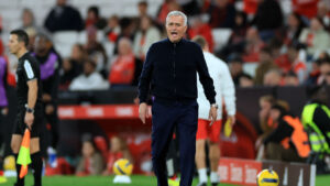 Jose Mourinho guider sine spillere mod Porto