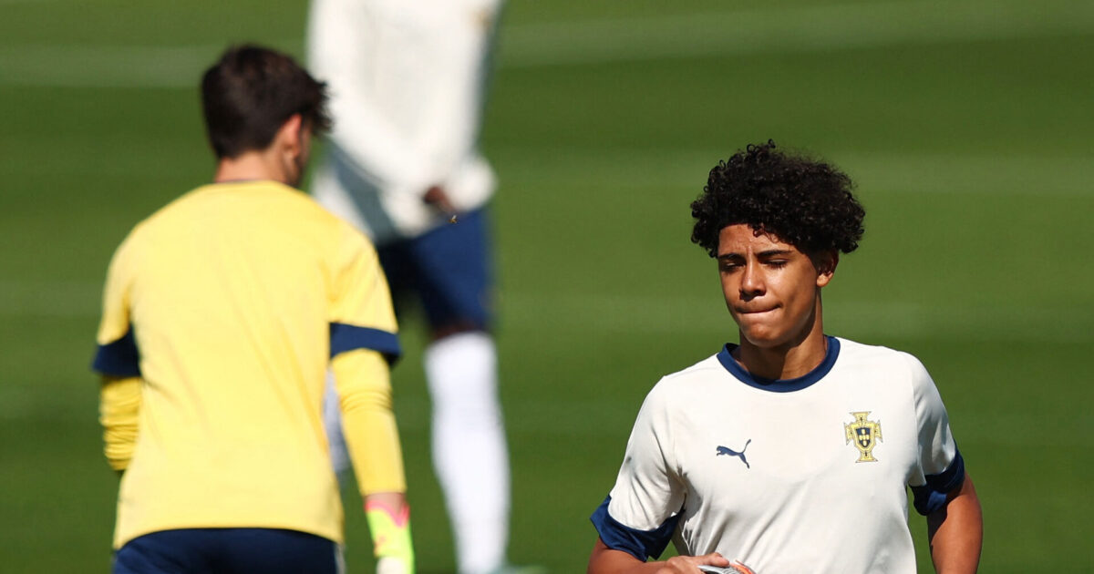 I farmands fodspor: Cristiano Ronaldo Jr. træner i Real Madrid Foto: Pedro Nunes/REUTERS