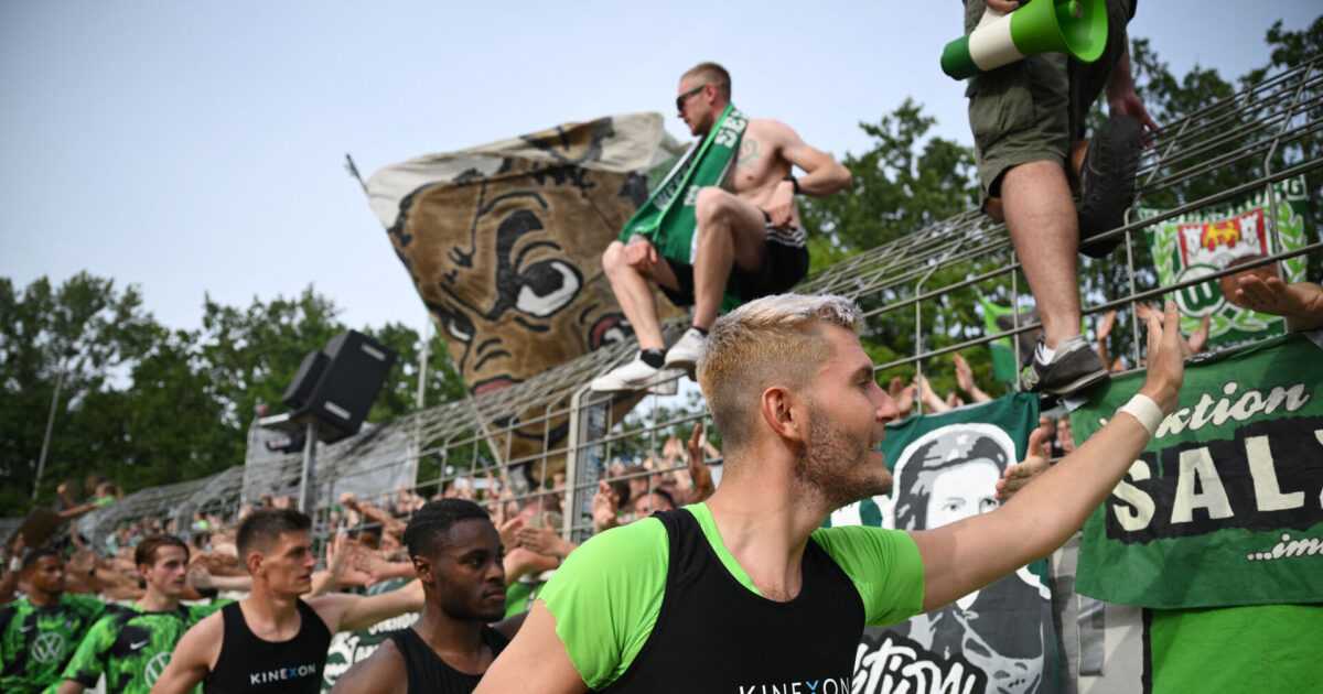 Endelig klar: Wolfsburg-danskere tilbage efter skadespause Foto: Annegret Hilse/REUTERS