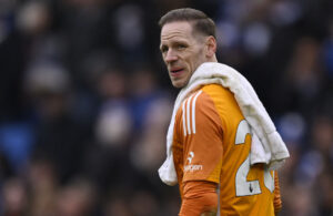 Matz Sels med et håndklæde over skulderen.