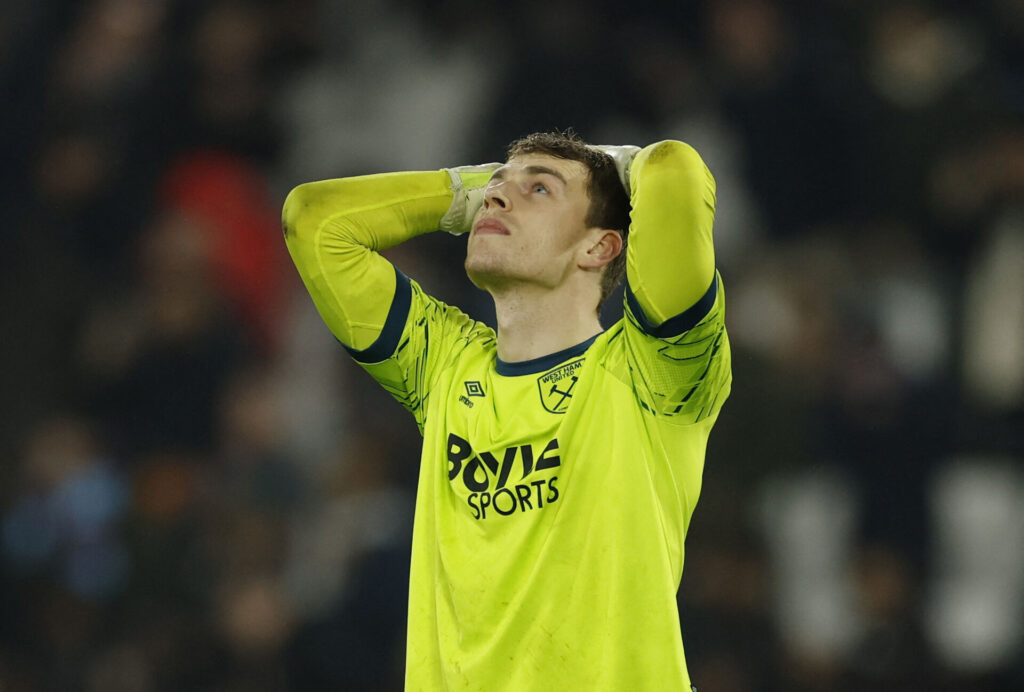 Mads Hermansen ærgrer sig.