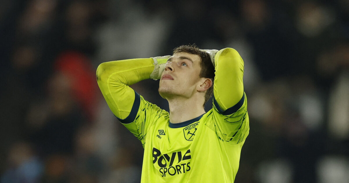 Ånder Schmeichel i nakken: Hermansen hyldes Foto: Ritzau Scanpix/REUTERS