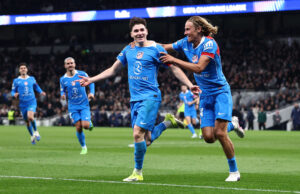 Julian Alvarez jubler efter scoring mod Tottenham.