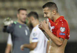 Aleksandar Trajkovski under en kamp for Nordmakedonien.